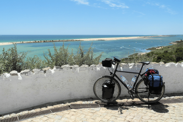 Alice en vélo au Portugal