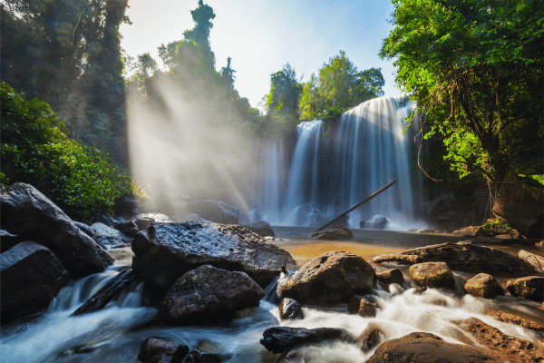 Cambodge - Cascade tropicale