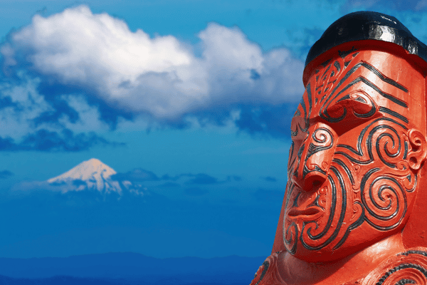 Sculpture maorie traditionnelle