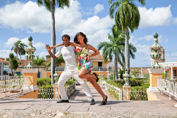 Organisatrice voyage Cuba - danse salsa à Trinidad