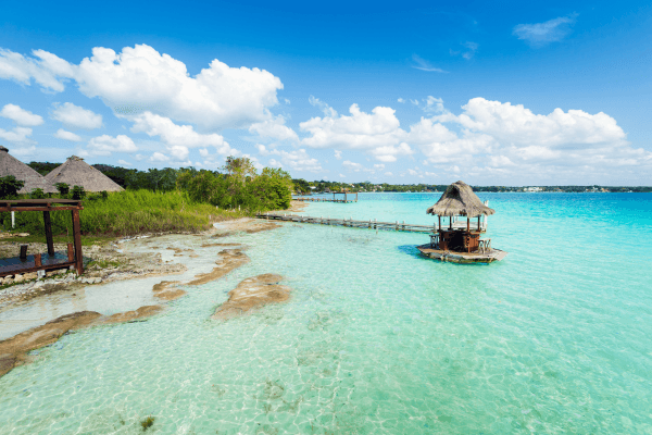 Bacalar-lagune-sept-couleurs Bacalar-lagune-sept-couleurs